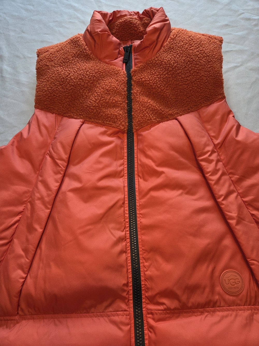 UGG Puffer Vest Sherpa Panel Orange Red Full Zip Mens Large